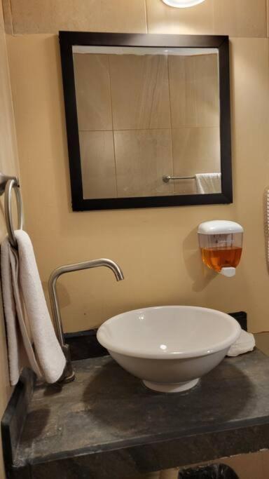 Apartamento Nuevo departamento Privado7, 2 camas, parking, cocina equipada, wifi 65 mb,Clima,Centrico,Tv smart Ciudad Valles Exterior foto
